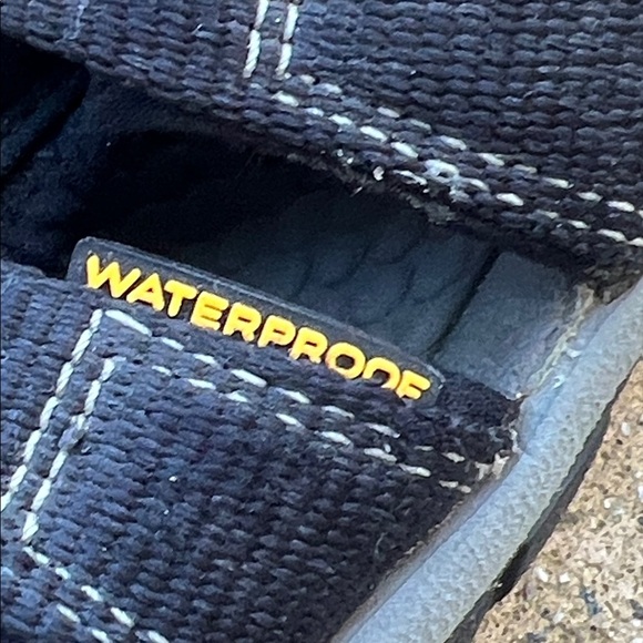 KEEN Newport H2 Men\'s Black Waterproof Sandals Size 10 main image 7